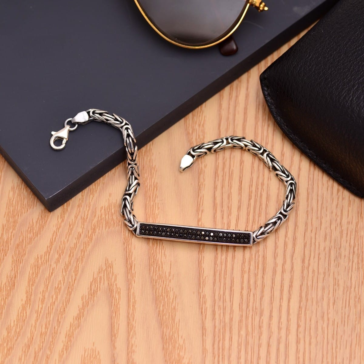 The Luxora Obsidian Set